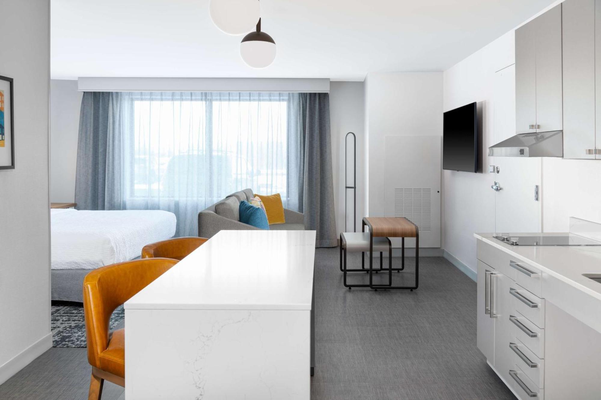 Homewood Suites By Hilton Holland Exteriör bild