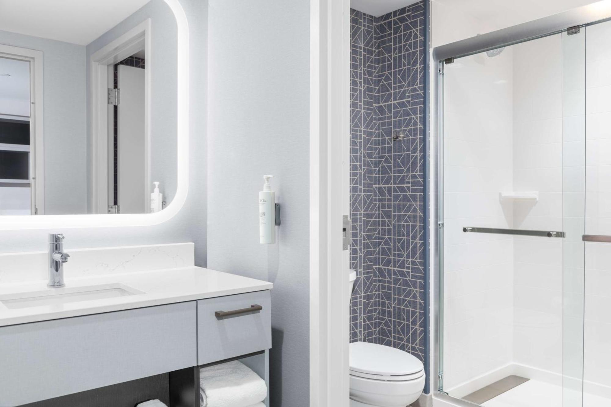 Homewood Suites By Hilton Holland Exteriör bild